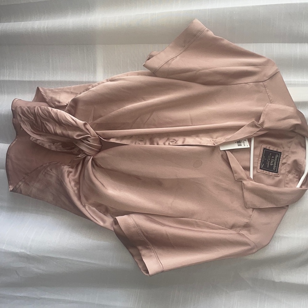 ABERCROMBIE & FITCH BUTTON DOWN SHIRT